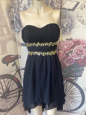 Formal black dress like new, size M