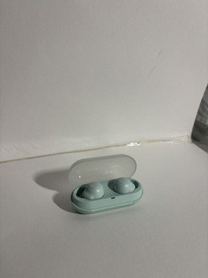 Sony WF-C500 earbuds like new wireless with app support