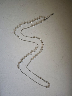 Long necklace with pearls and beads used, white and silver