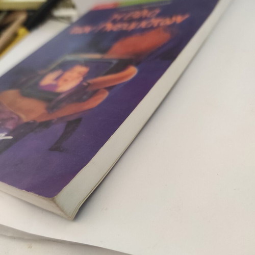 The Villa of Spirits children's mystery book like new