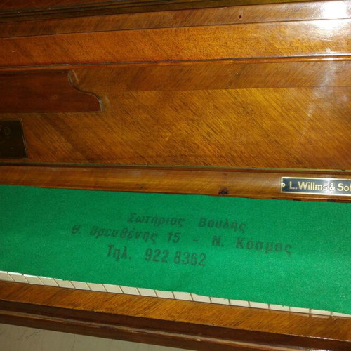 A. Nieber & Co. Berlin upright piano, antique, fully functional