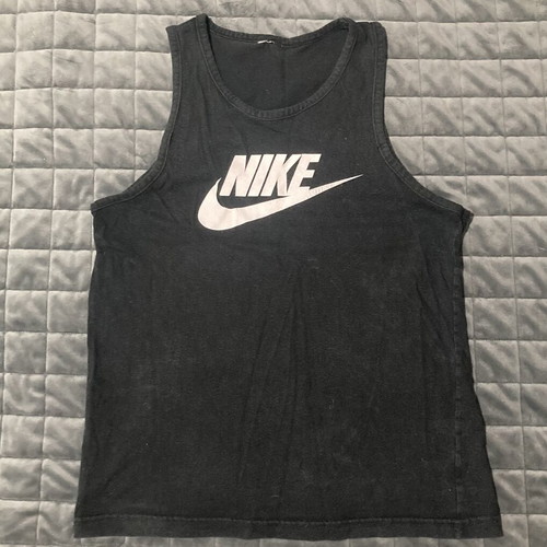 Nike shirt used, sizes 140 cm and 146 cm, black and white