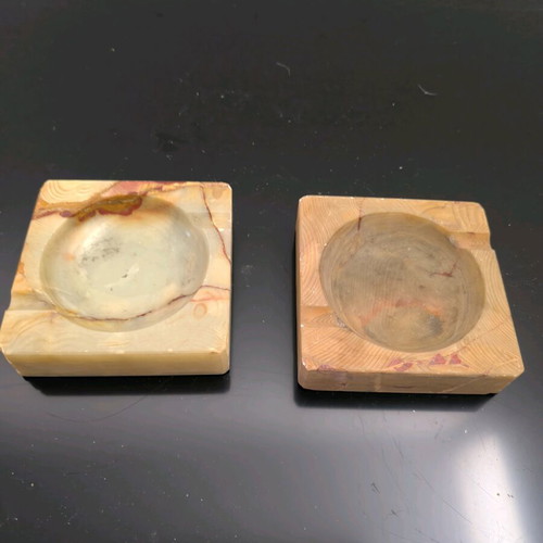 Marble ashtrays used, set of two with different colors