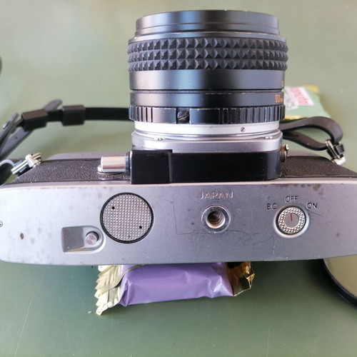Minolta SRT 303b 35mm analog camera with MC Rokkor-PF lens