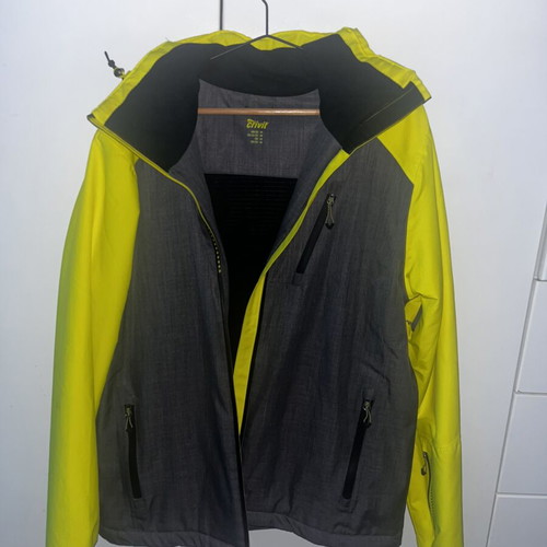 Crivit ski jacket new with fleece and removable hood