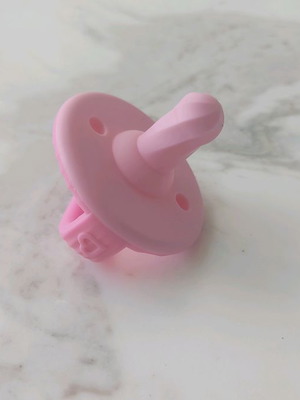 Munchkin pink pacifier teether 2 in 1 silicone like new for 3+ months