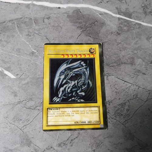 Άσπρος δράκος yugioh σαν καινούργιο