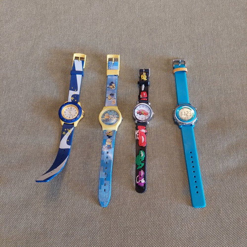 Children's watches like new, pack of 4 multicolored