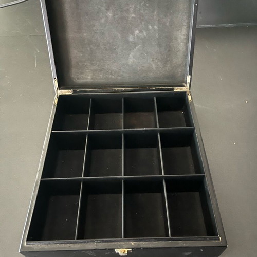 Lipton case 12 slots black like new