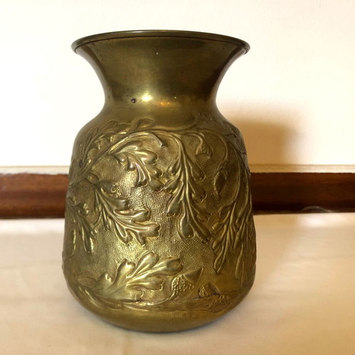 Vintage hammered brass vase with acorn design, used, 16cm height