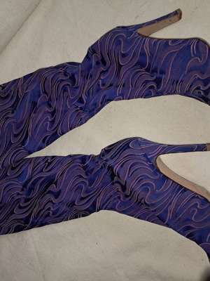 Italian women's elastic knee-high boots in purple shades like new