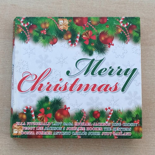 Merry Christmas 4 CD box set 2011, like new