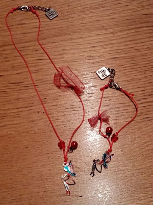 Fly bracelet and necklace set like new