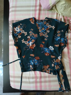 Crop top Enzzo like new, multicolor, size S