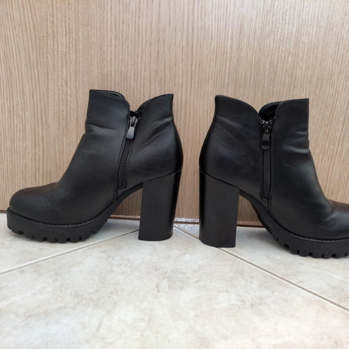 Melissa black ankle boots used, size 38, 10 cm heel