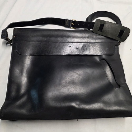 Vintage leather briefcase used, black, 42x35cm