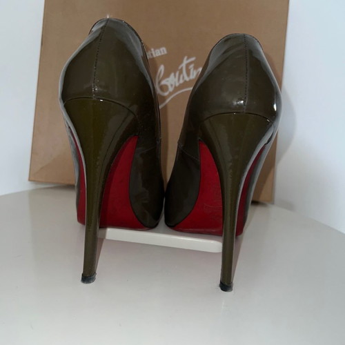 Παπούτσια Christian Louboutin γόβες μεταχειρισμένες, γκρι, νούμερο 39,5