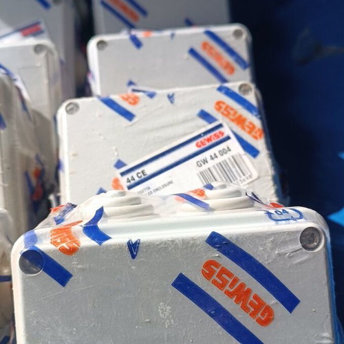 Gewiss junction box 100x100x50 mm new with 6 holes 29 mm IP55