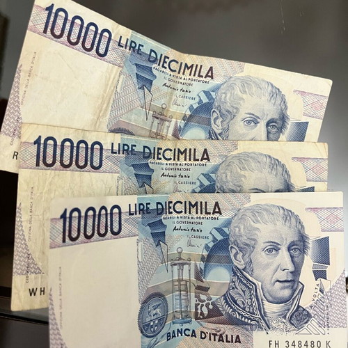 Italian lire used 3/09/1984 excellent condition