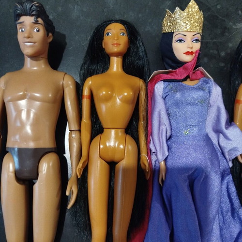 Disney princess dolls used, set of multiple with some wear