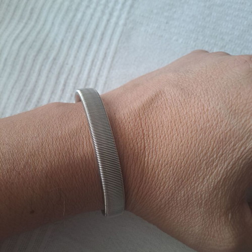 Unisex elastic bracelet like new, silver