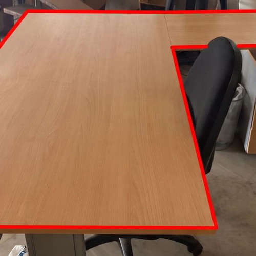Corner desk L-shape like new, natural beech surface, metal frame