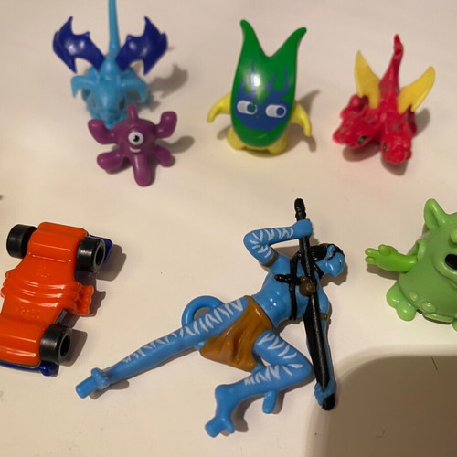 Set of 8 figures miniatures monsters and vehicles new