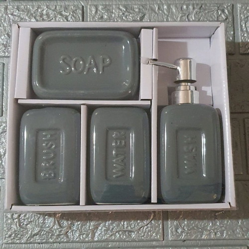 Bathroom set 4pcs ceramic new in 3 colors