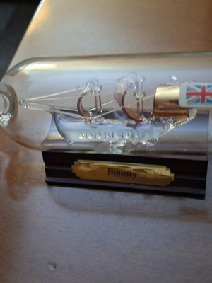 Glass Ship in a Bottle HMS Bounty collectible, like new, Made in Britain