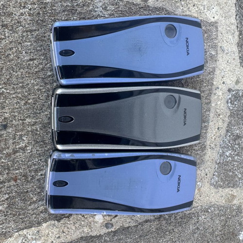 Nokia 7250i phones like new, set of 3 with original charger