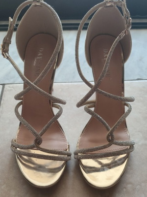 Luigi sandals with crisscross straps and strass, gold, size 38