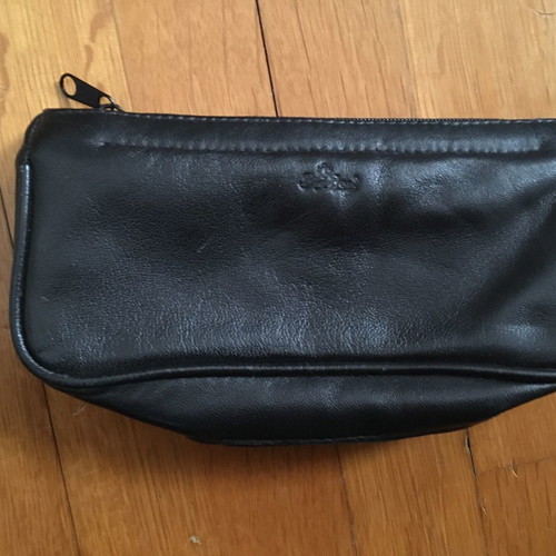 Leather case with 2 zippered compartments like new