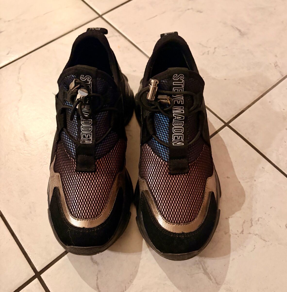 【Han A 専用】 Steve Madden women's sneaker size 37… - € 25,00 - Vendora.cy