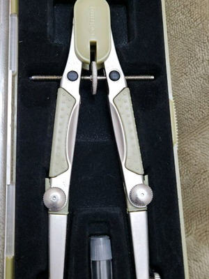Rotring compass new