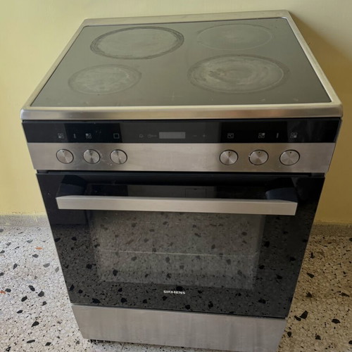 Siemens electric stove like new