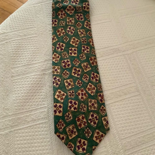 Passenger International tie 100% silk like new, made in Greece