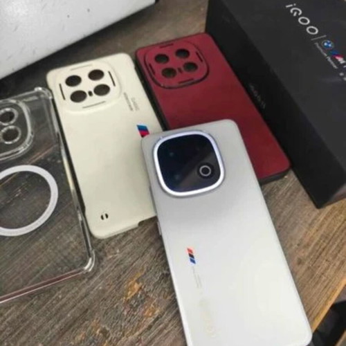 Iqoo 13 512GB Legendary Edition BMW smartphone