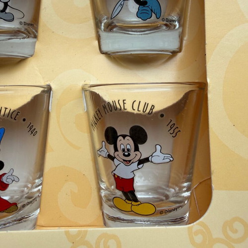 Walt Disney World шот чаши употребявани, комплект от 4 с Мики Маус