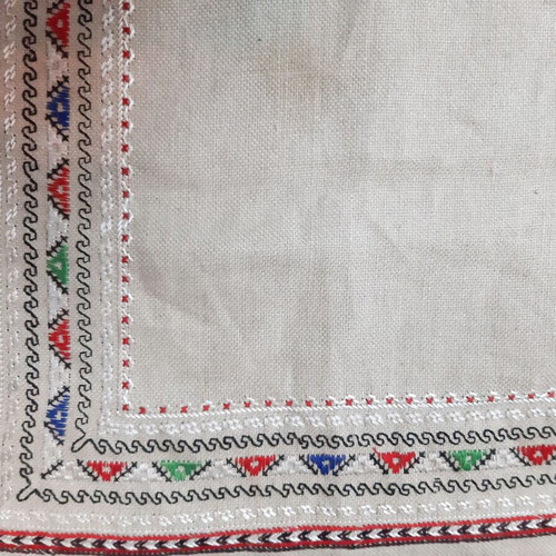 Vintage linen tablecloth used, 71×71 cm with decorative border
