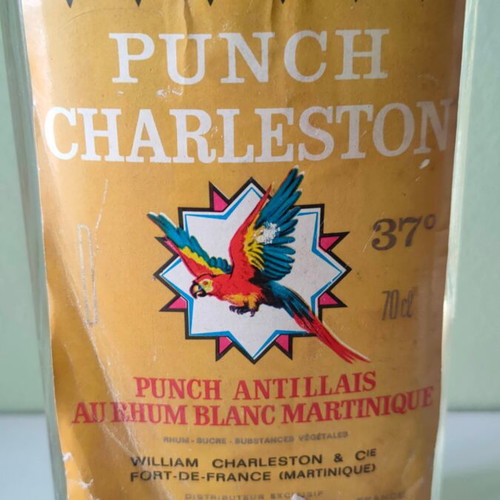 Punch Charleston collectible decor bottle like new