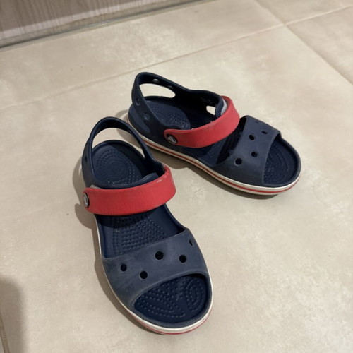Crocs Crocband Sandal like new, kids size 28-29, blue