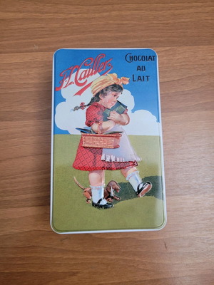 Vintage tin cookie box