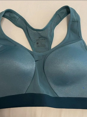 Nike sports bra like new, size M, green and turquoise