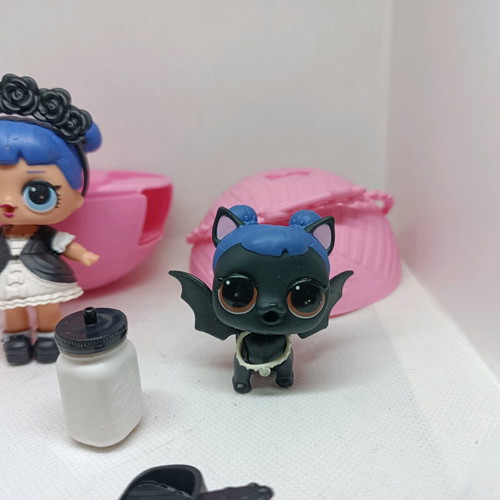 Lol Surprise doll and pet set like new with accessories