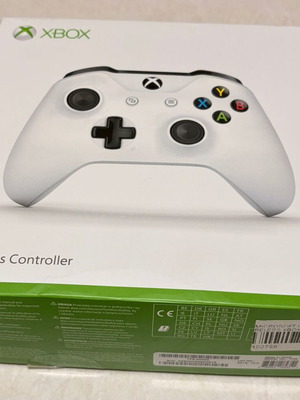 Microsoft Xbox ασύρματο χειριστήριο σε λευκό