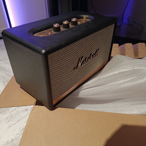 Marshall Act2 portable Bluetooth speaker like new