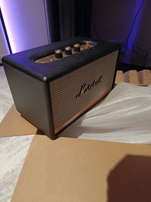Marshall Act2 portable Bluetooth speaker like new