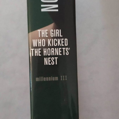 Book The Girl Who Kicked the Hornets' Nest like new, English