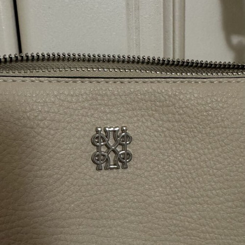 Kem crossbody bag like new, beige with convenient pockets