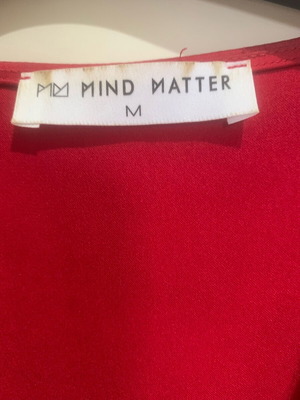 Mind Matter φόρεμα κιμονό σε Medium σαν καινούργιο, κόκκινο
